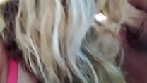 Блудливая shay laren обнажается и дрочит на камеру